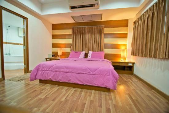 Jolly Guesthouse & Restaurant Pattaya Exterior foto